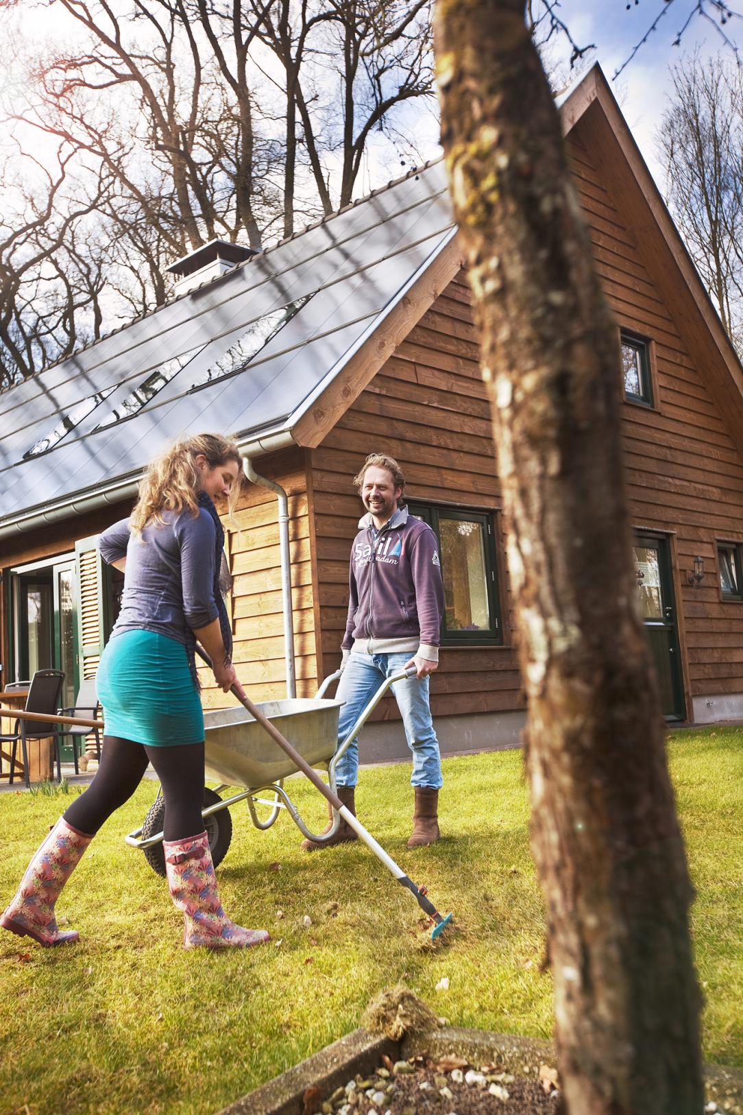 Jaarverslag SNS Bank 2014 energie neutraal huis